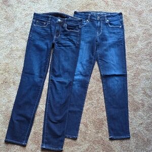 Great Deal!! 2 Pairs of American Eagle Dark Wash Skinny Jeans Size 4 Regular.